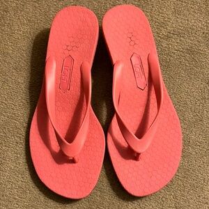 LOFT Coral Kitten Heels Flip Flop Sandals Size 8